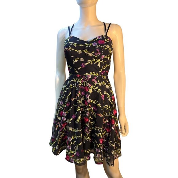 Dear Moon Floral Embroidered Fit & Flare Zipper Back Navy Mini Dress Size 3 EUC - Picture 1 of 6